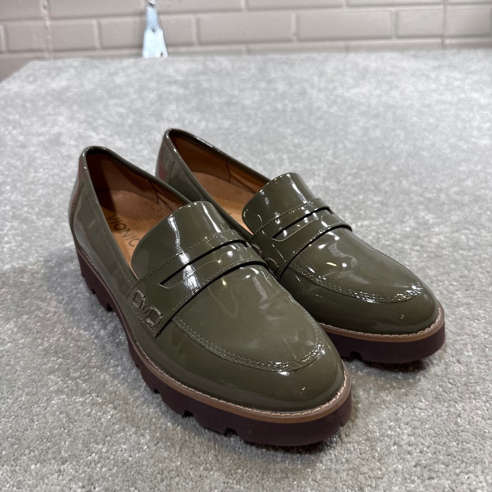 Vionic Cheryl Patent Leather Loafers Penny Lug Sole Olive Green Sz7 Comfort Shoe - Picture 2 of 13